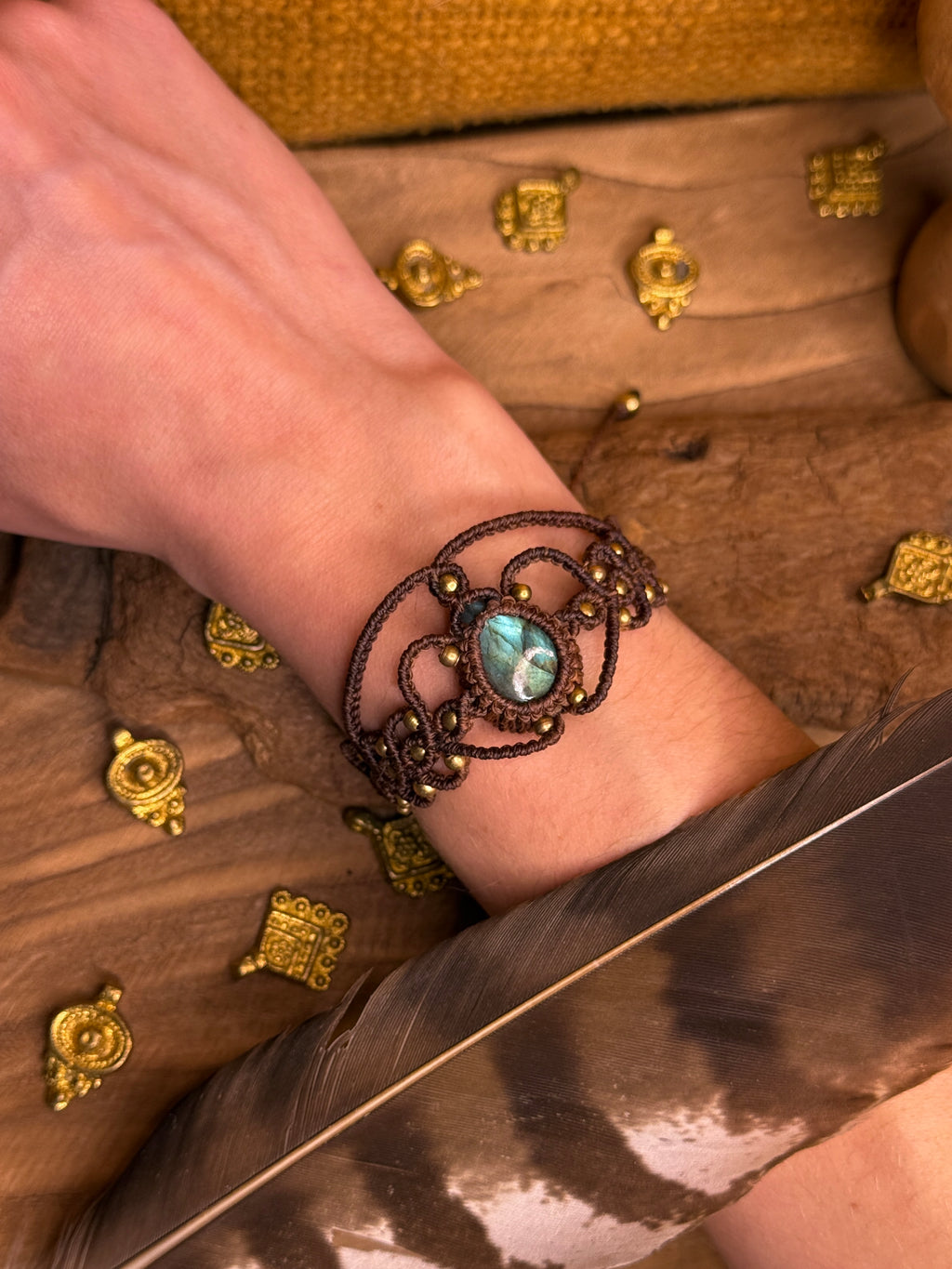 bracelet with a labradorite stone