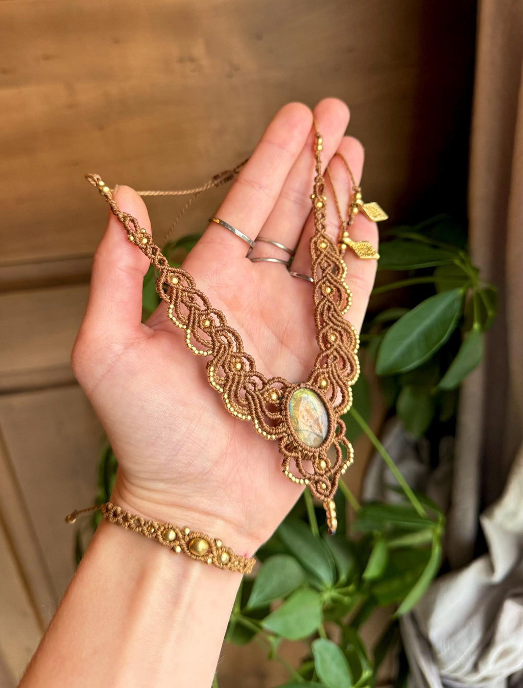 Collier avec pierre naturelle de labradorite