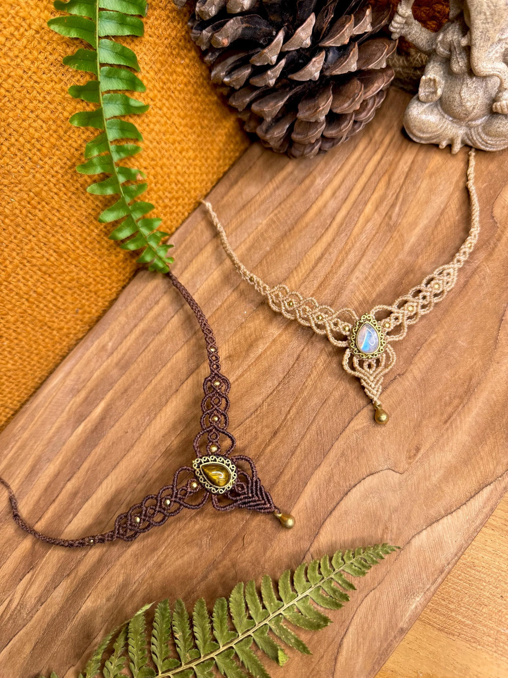 Collier • Tour de cou avec une pierre de lune ou œil de tigre (neckband)