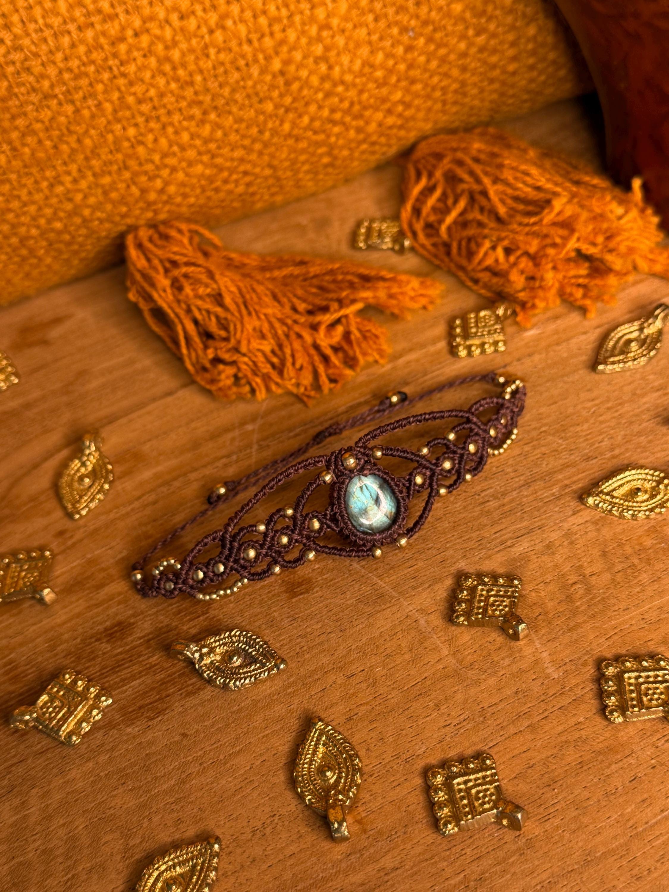 bracelet avec une pierre de labradorite