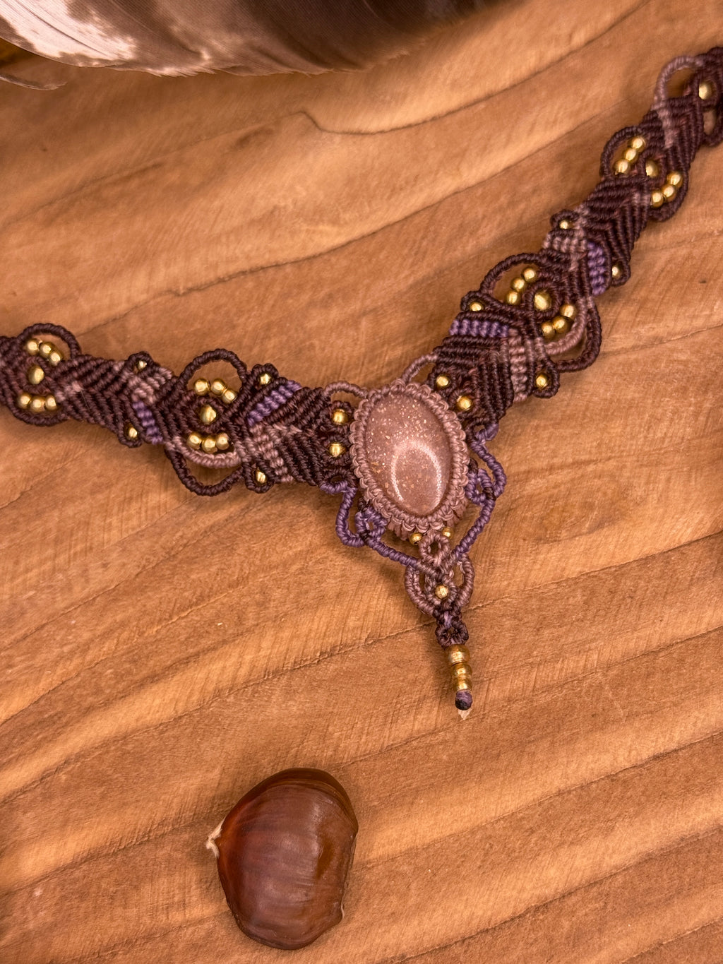 Necklace • Choker with a peach moonstone or moonstone