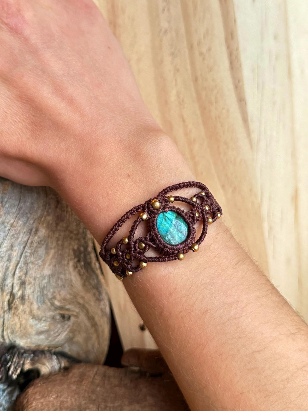 bracelet avec une pierre de labradorite