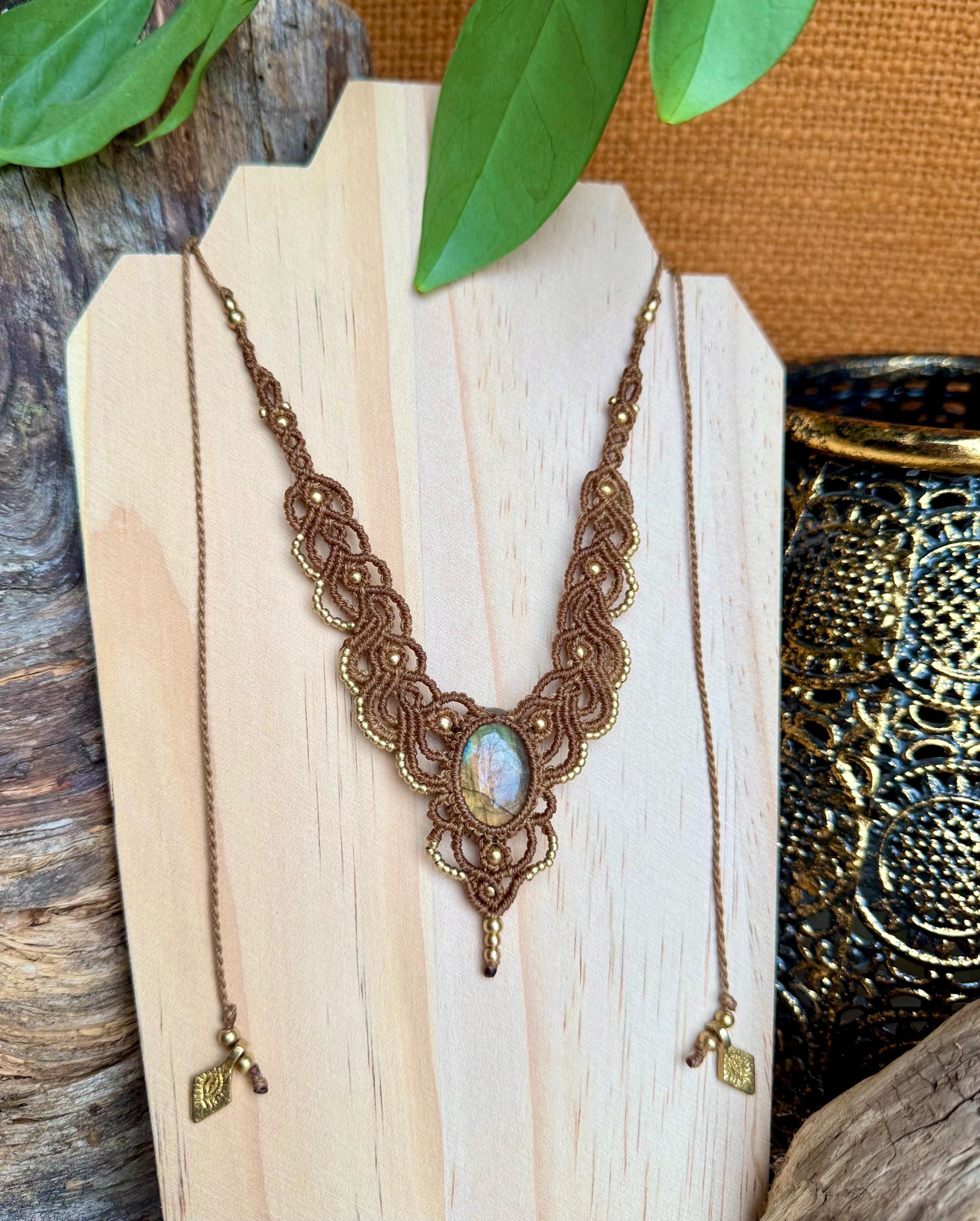 Collier avec pierre naturelle de labradorite