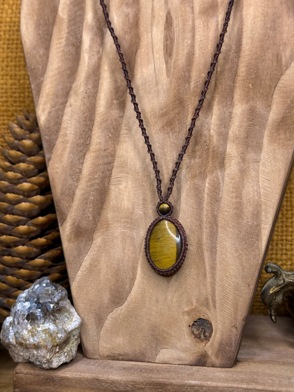 Necklace with a tiger's eye stone