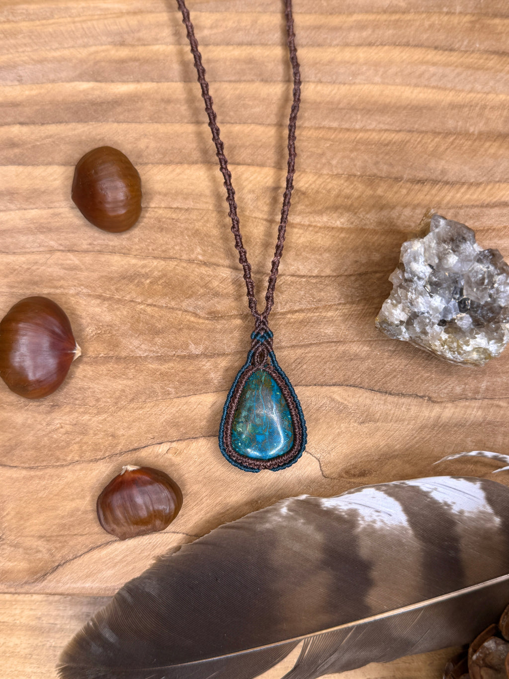 Necklace with a chrysocolla stone