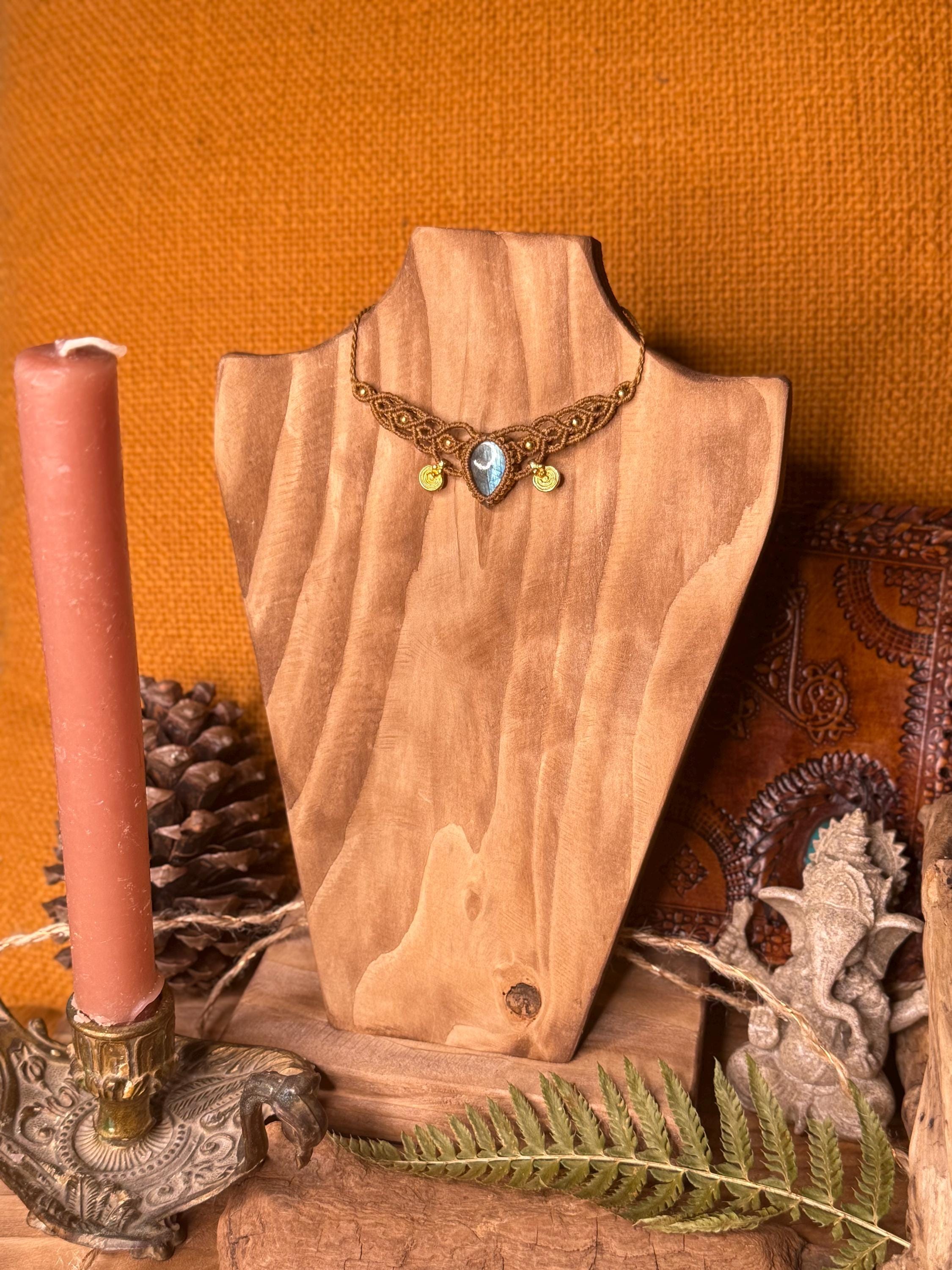 Collier • Tour de cou avec une pierre de labradorite • breloque en laiton (Neckband-ras de cou)