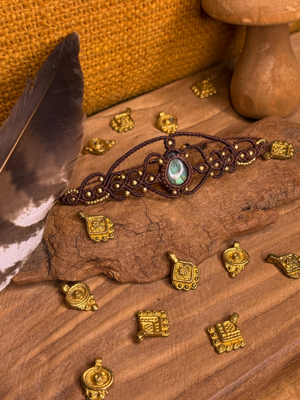 bracelet with a labradorite stone