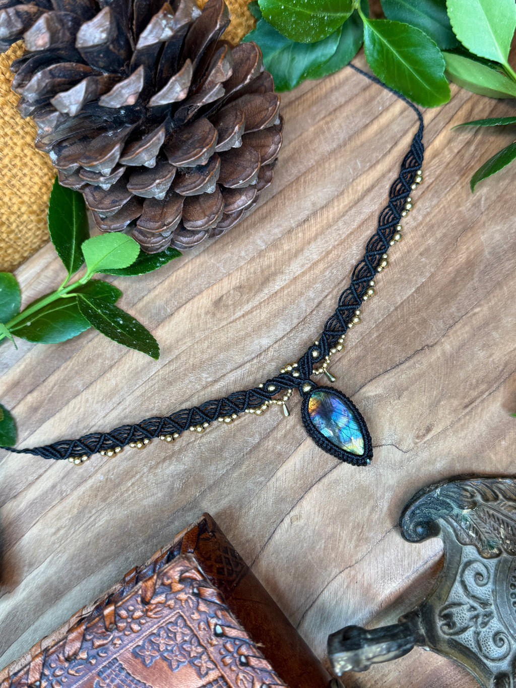 Collier • ras de cou • Labradorite