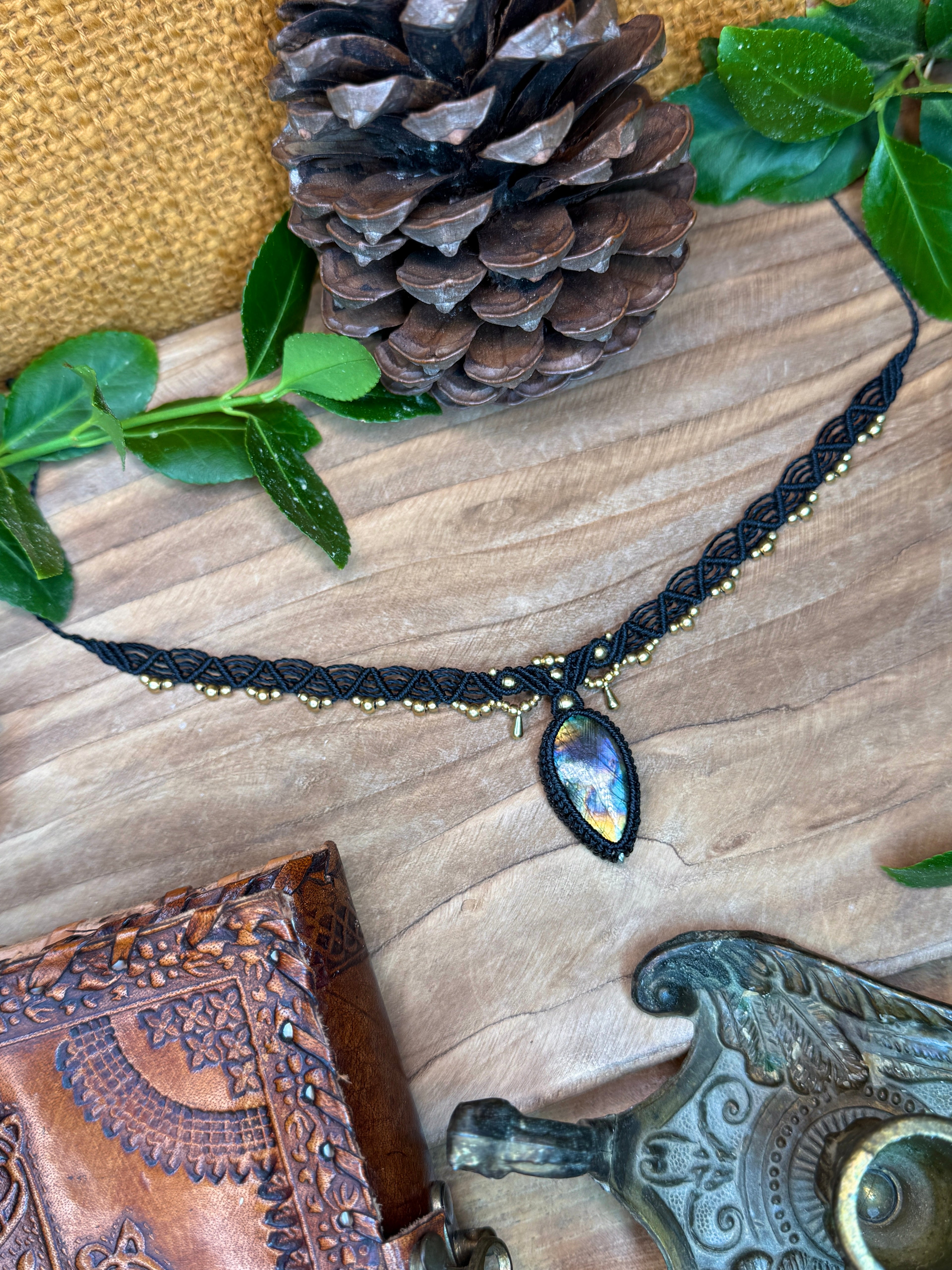 Collier • ras de cou • Labradorite