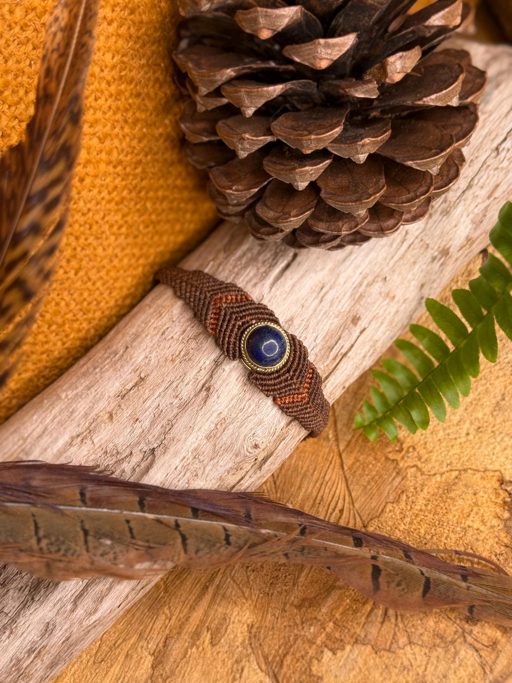 Bracelet avec une pierre de Lapis-lazuli