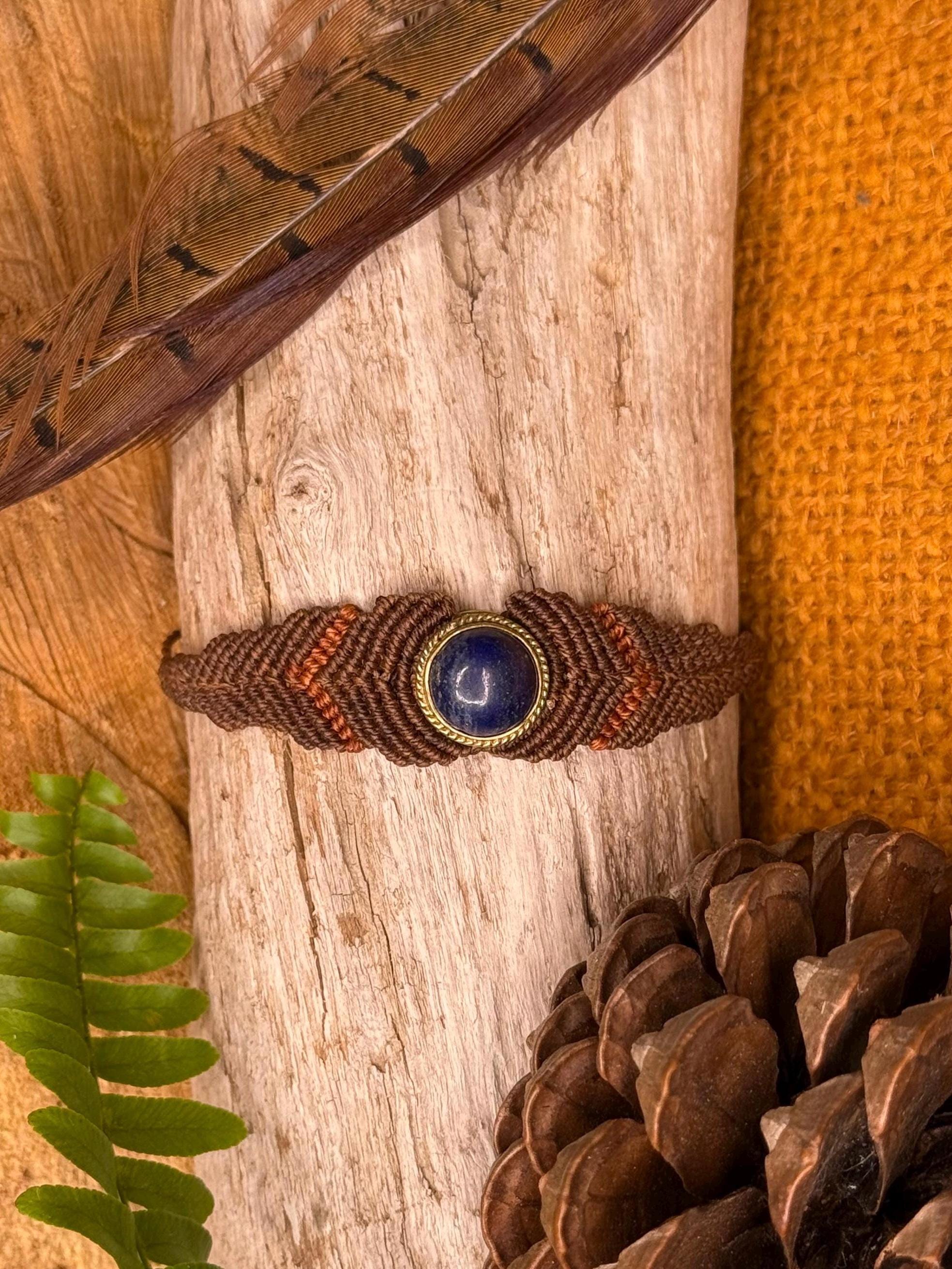 Bracelet avec une pierre de Lapis-lazuli