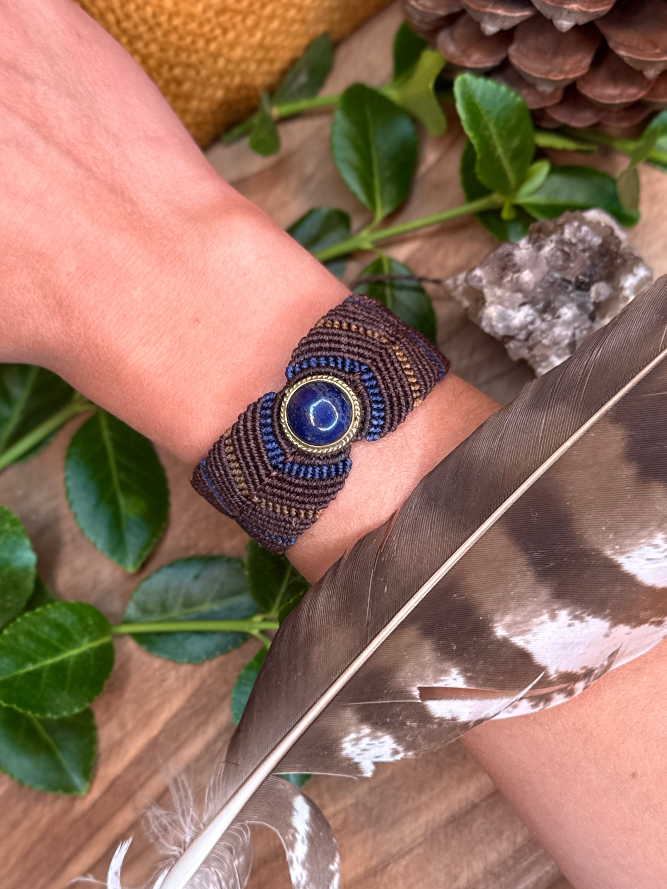 Bracelet with a Lapis Lazuli stone