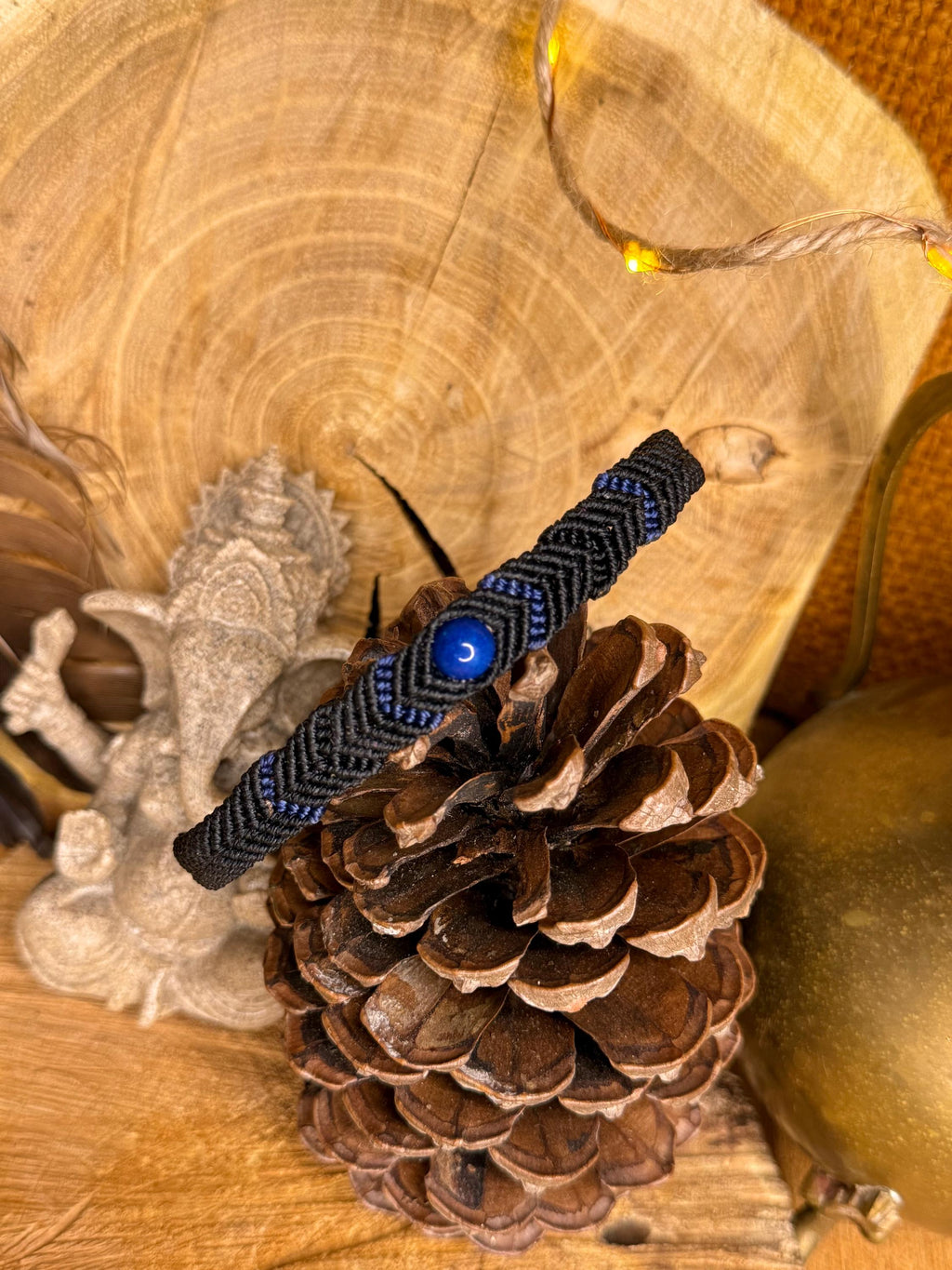 Bracelet avec une pierre de Lapis-lazuli ou onyx noir