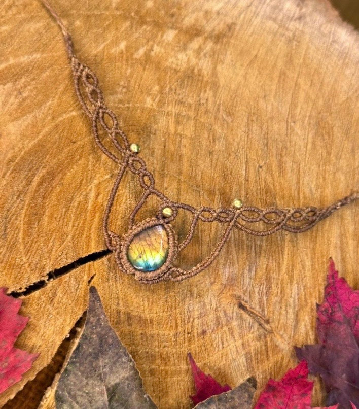 Collier • Ras de cou • Labradorite