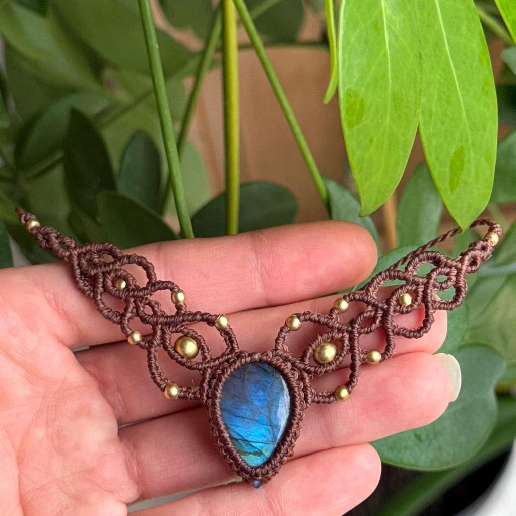 Bijou macramé Labradorite - collier artisanal pierre naturelle intuition - ElenyaBoutique