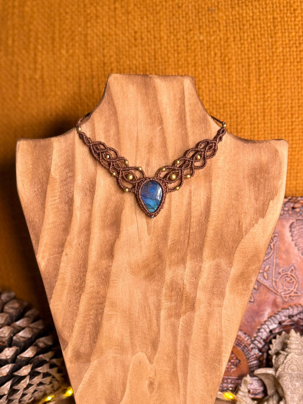 Collier Labradorite fait main - bijou micro-macramé bohème - ElenyaBoutique