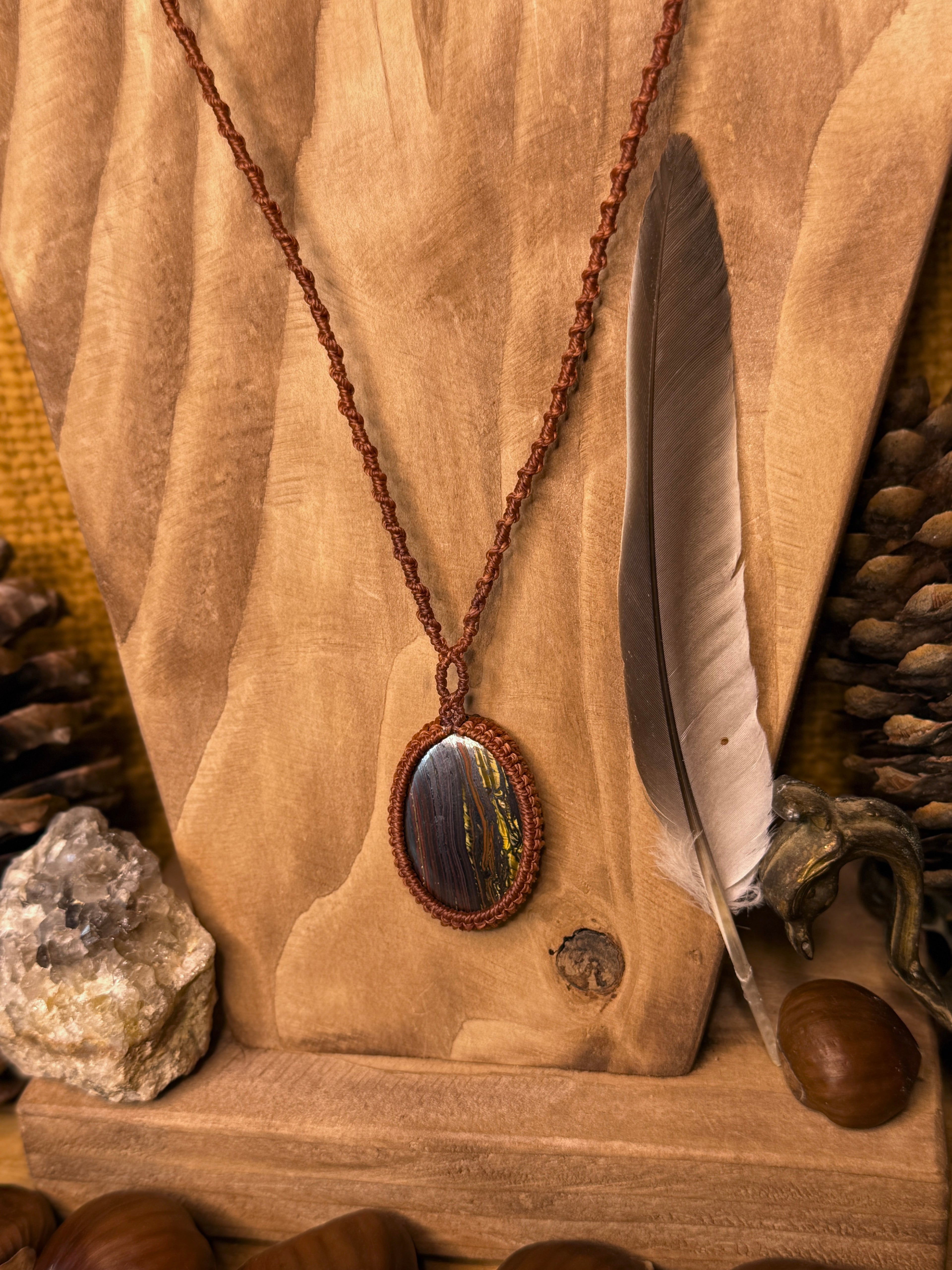 Collier • Œil de fer