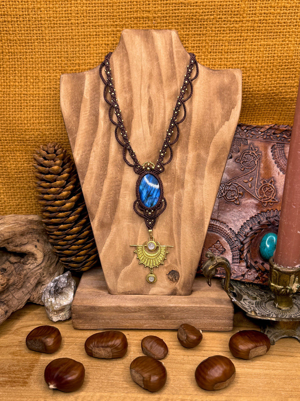 Labradorite stone necklace • Talisman of protection and intuition