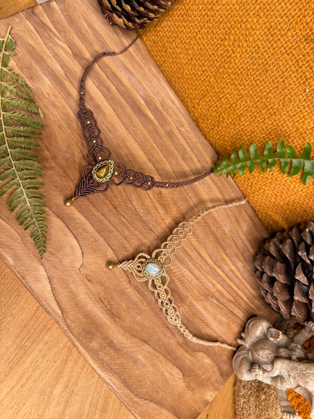 Collier • Tour de cou avec une pierre de lune ou œil de tigre (neckband)