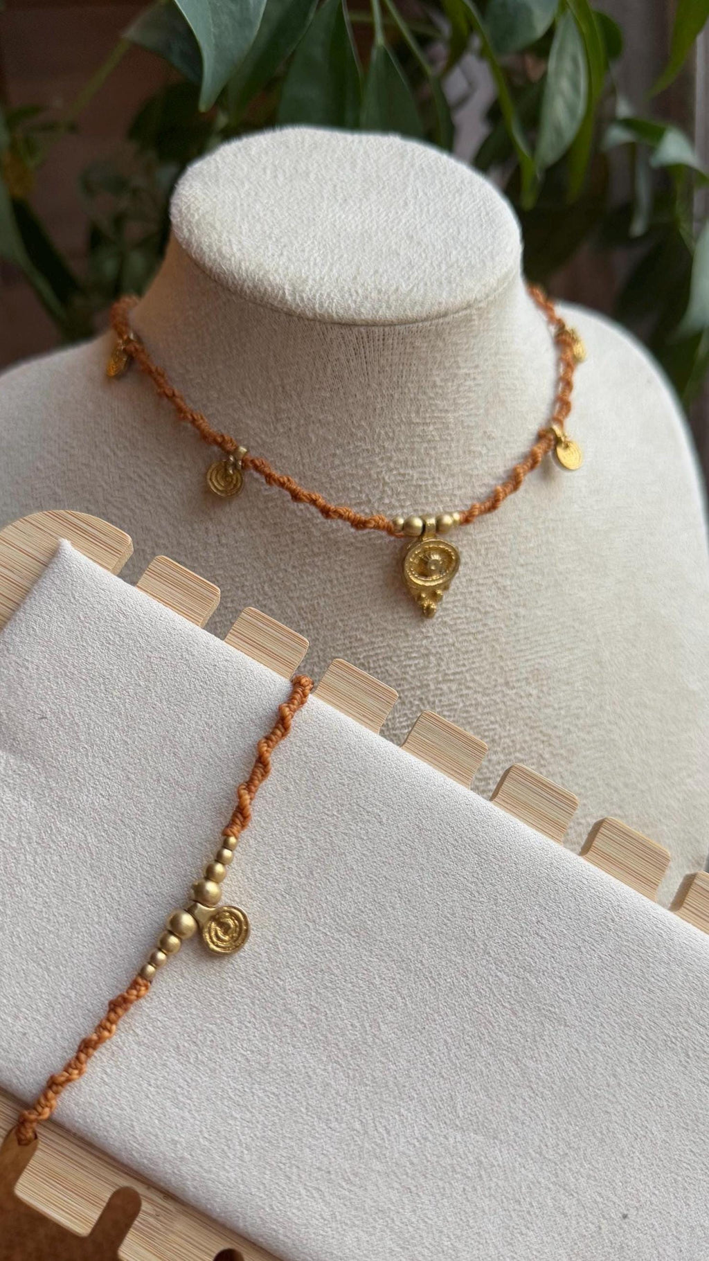 Bracelet breloque en laiton spirale