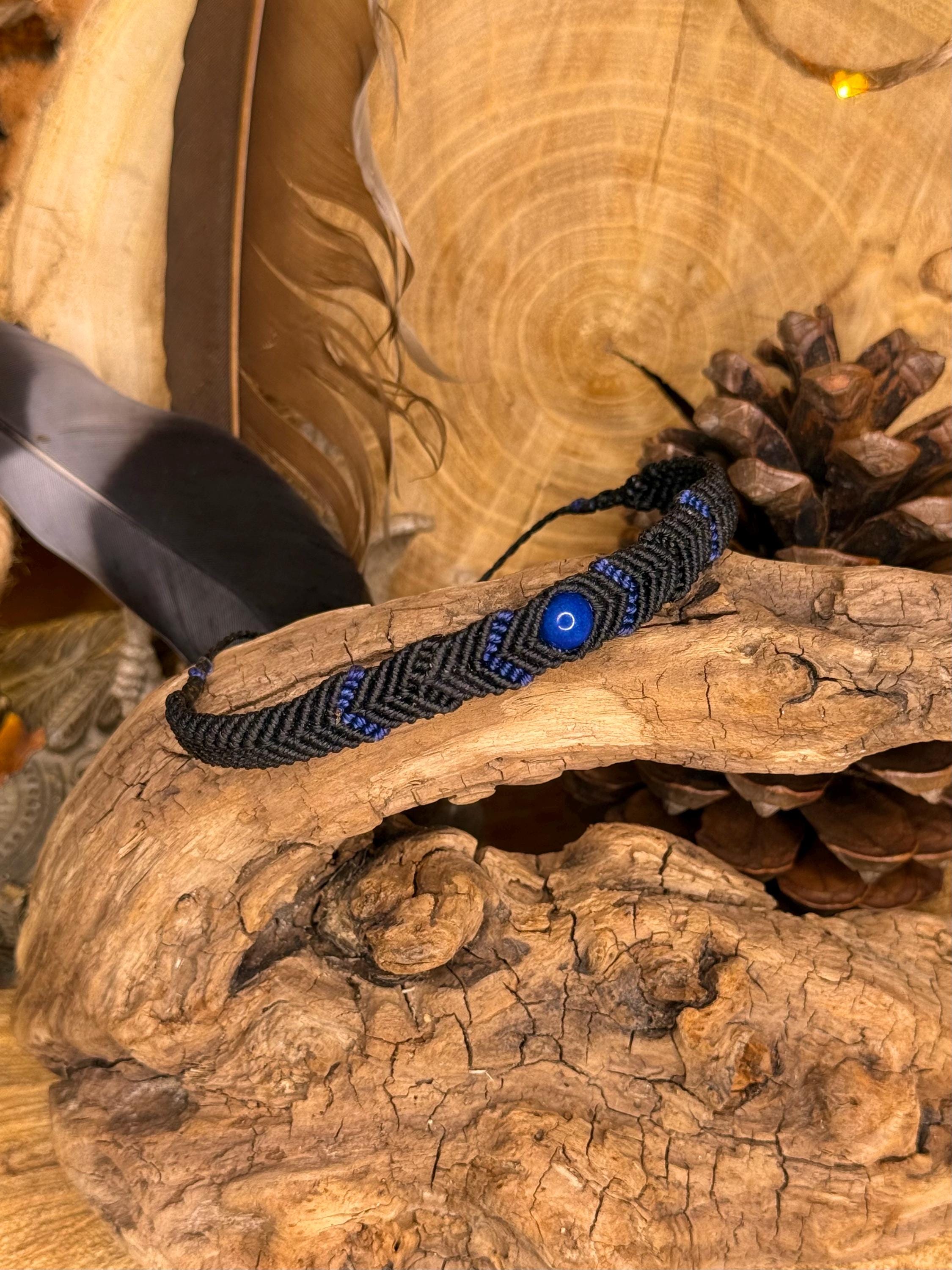Bracelet avec une pierre de Lapis-lazuli ou onyx noir