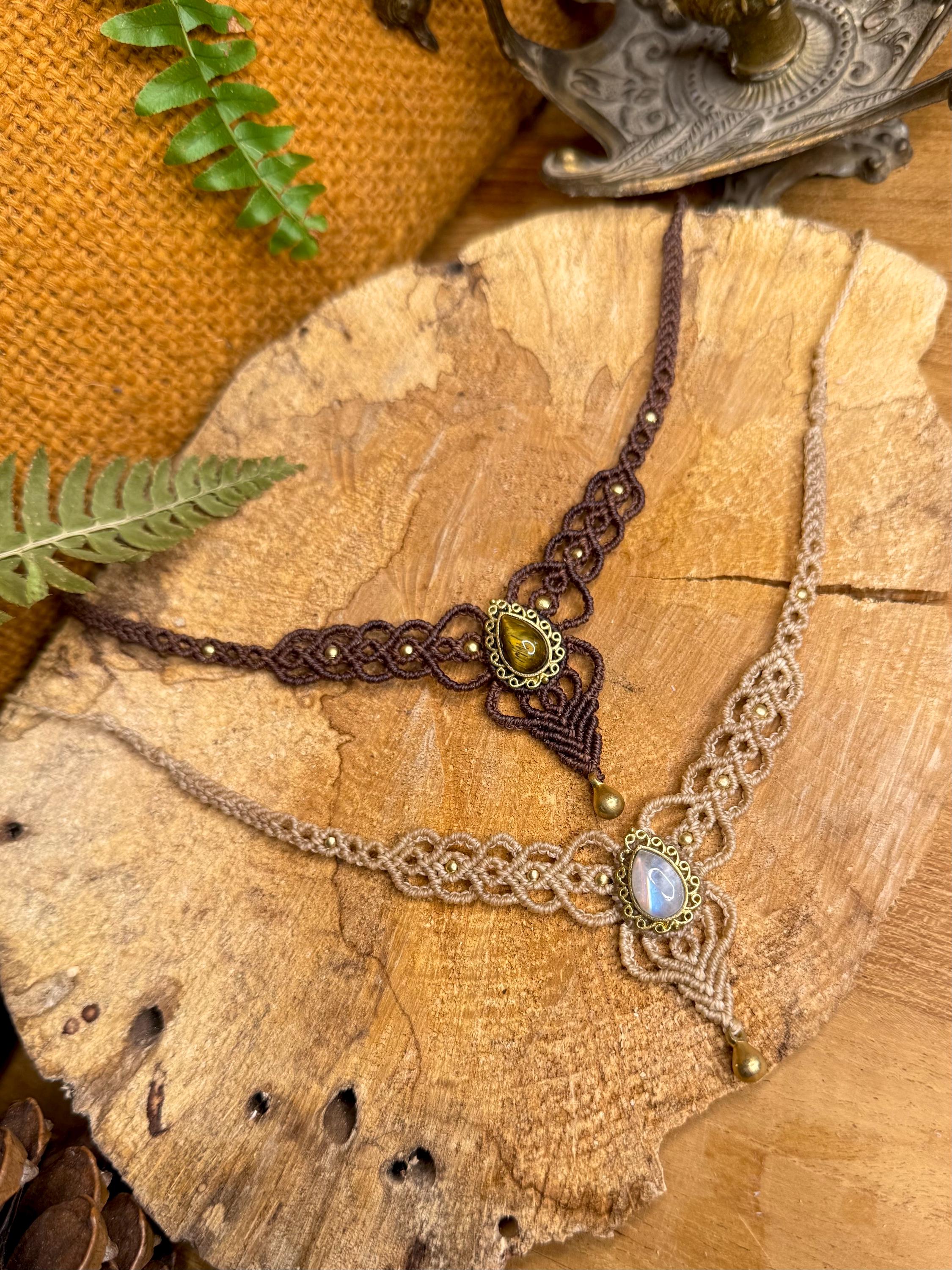 Collier • Tour de cou avec une pierre de lune ou œil de tigre (neckband)