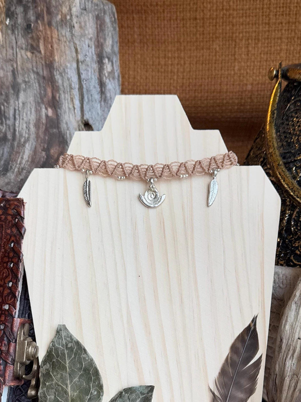 EN PROMO : Tour de cou micro-macramé fait main (ras de cou - Neckband) hippie - boho - bohème - makrame - collier hippie - collier bohème