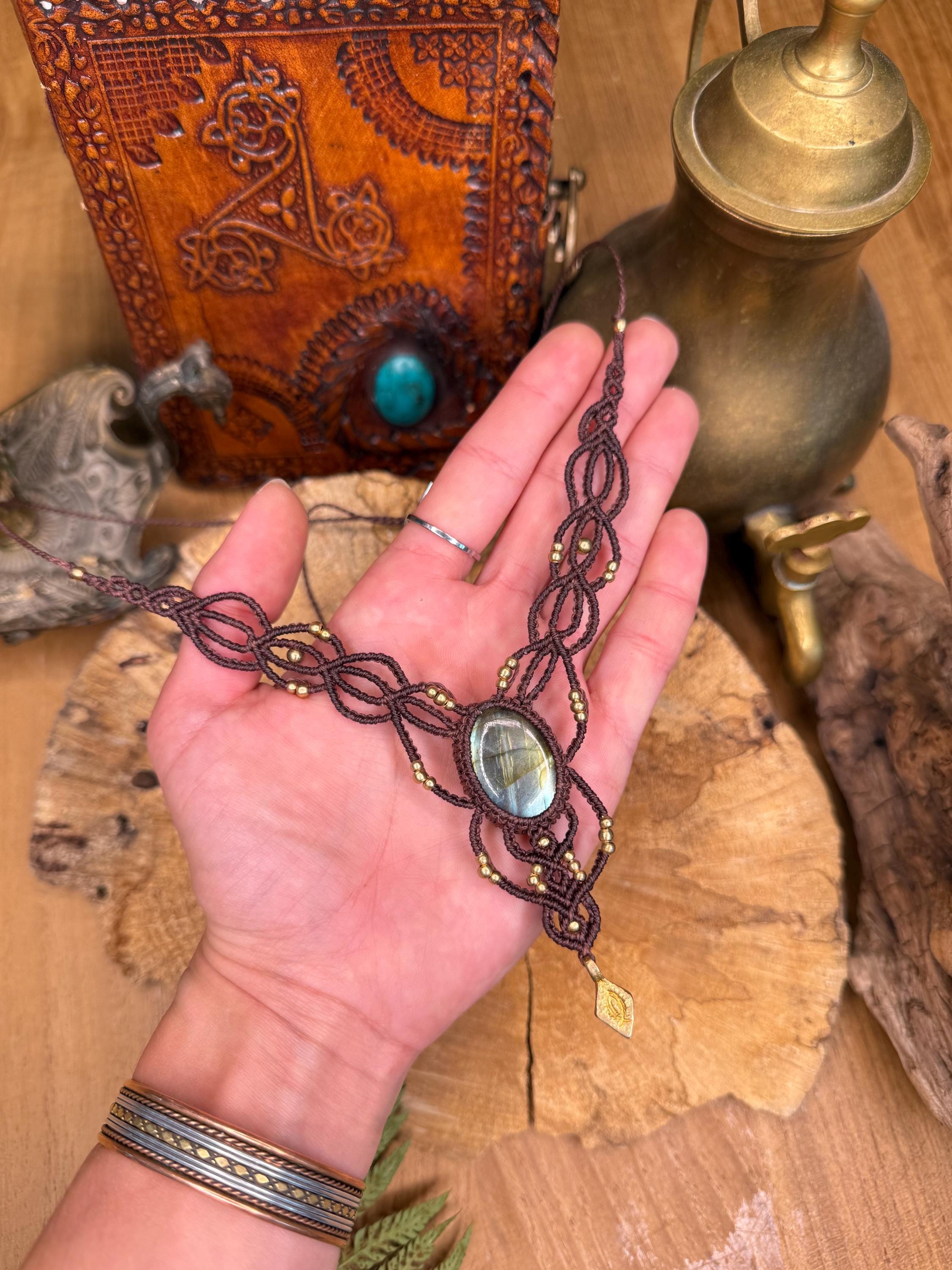 Collier fait main micro-macramé avec pierre naturelle labradorite - makrame - collier hippie - collier bohème - cadeau fait main