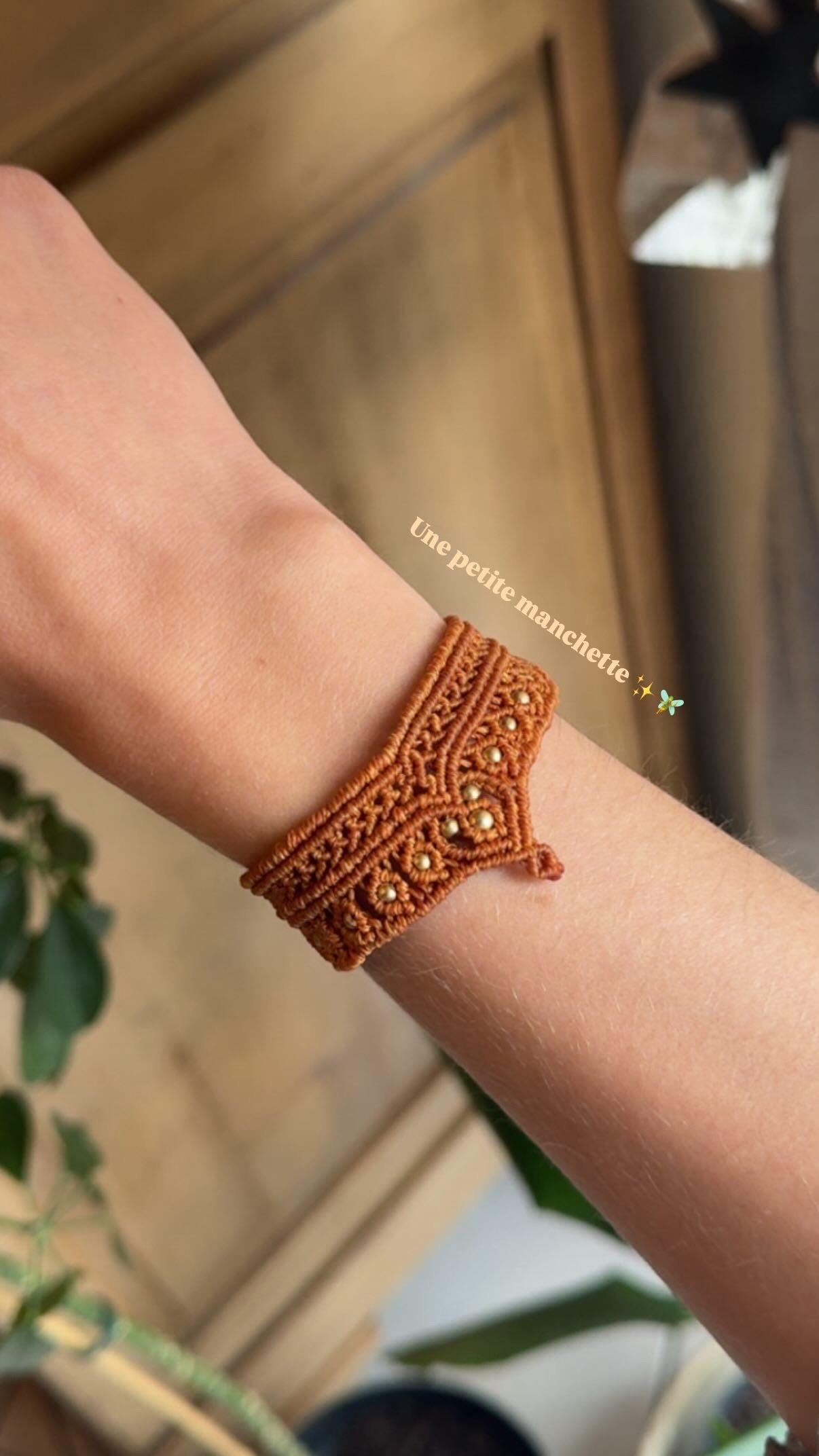bracelet manchette micro-macramé fait main laiton makrame bohème cadeau énergétique médiéval