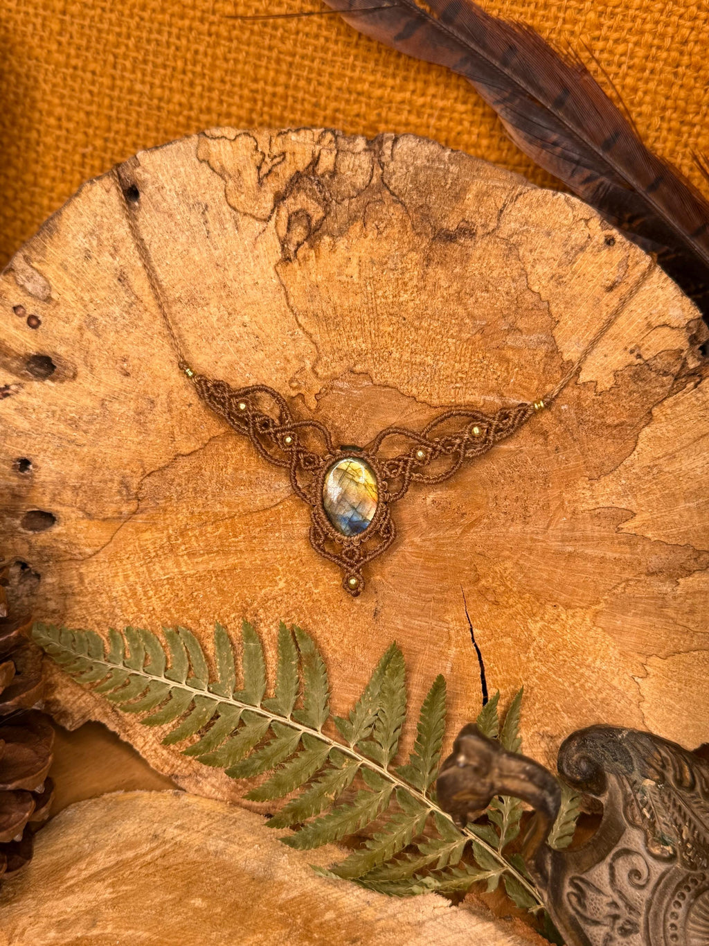 Collier / Tour de cou fait main micro-macramé avec pierre naturelle labradorite (Neckband-ras de cou) cadeau énergétique