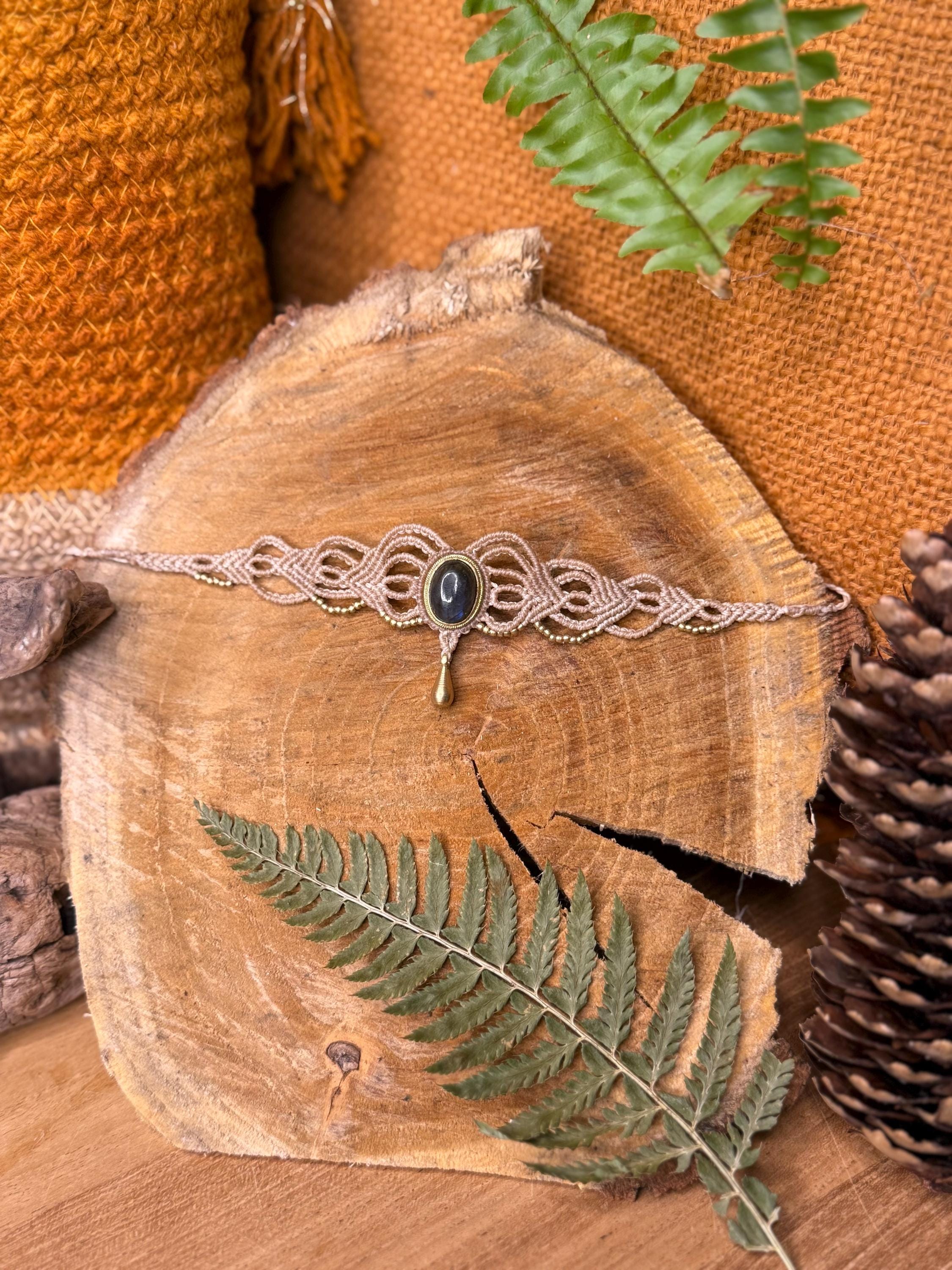 Tour de cou fait main micro-macramé avec pierre de labradorite rainurée laiton doré (Neckband-ras de cou) collier hippie - collier bohème