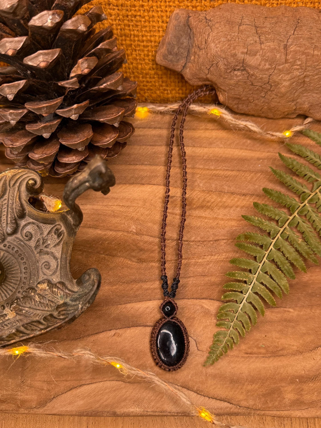 Collier fait main en micro-macramé avec pierre onyx noir- makrame - collier hippie - collier bohème - collier zen - collier homme femme