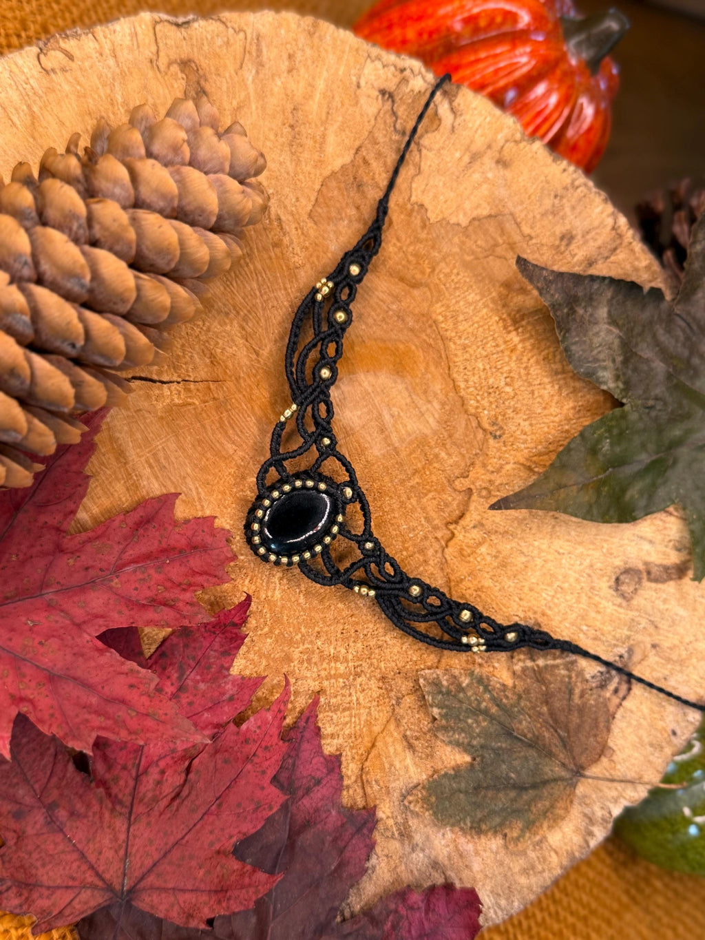 Collier / Tour de cou fait main micro-macramé avec pierre naturelle onyx noir (Neckband-ras de cou) collier hippie - collier bohème