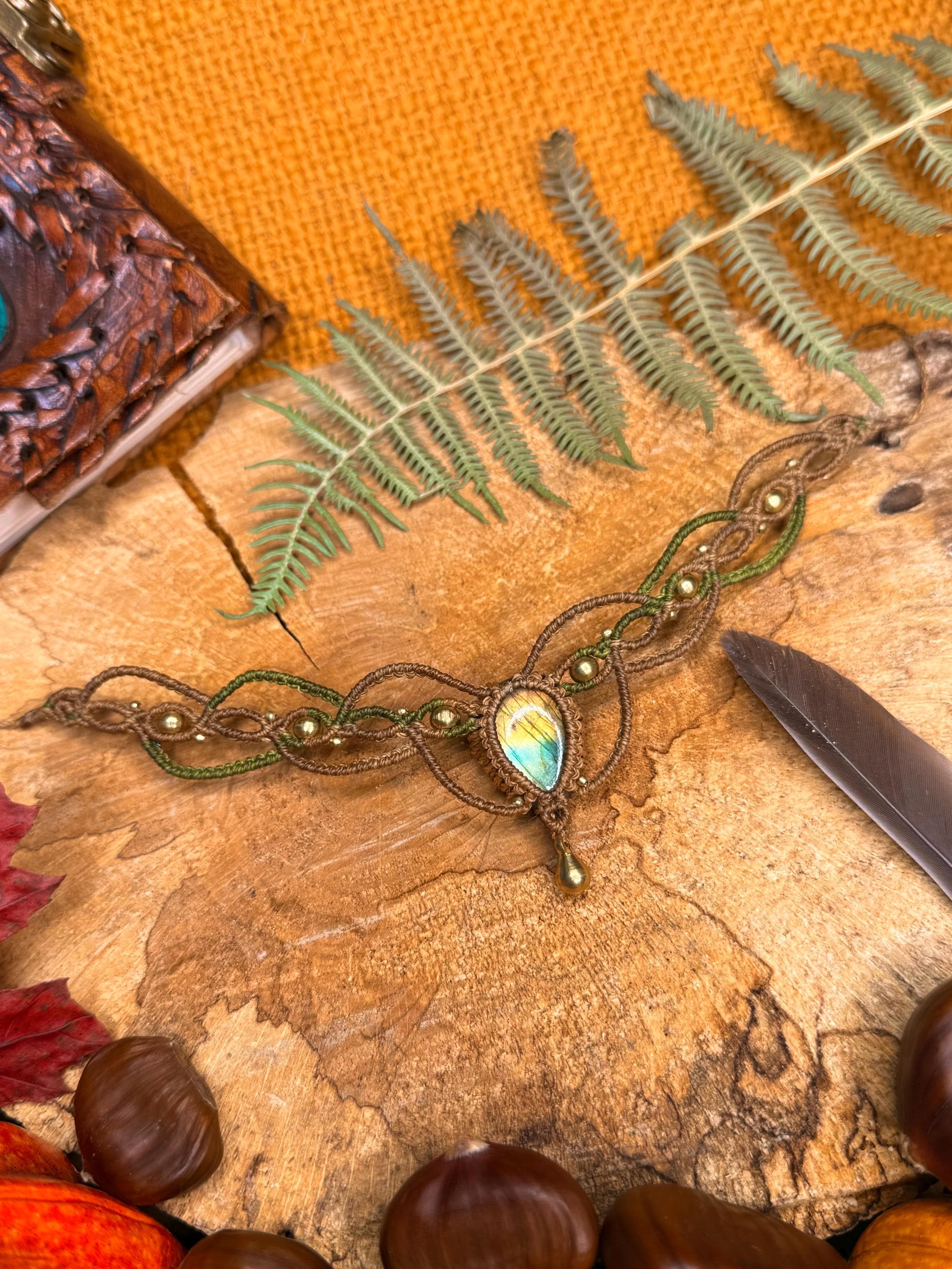Collier / Tour de cou fait main micro-macramé avec pierre naturelle labradorite (Neckband-ras de cou) collier hippie - collier bohème