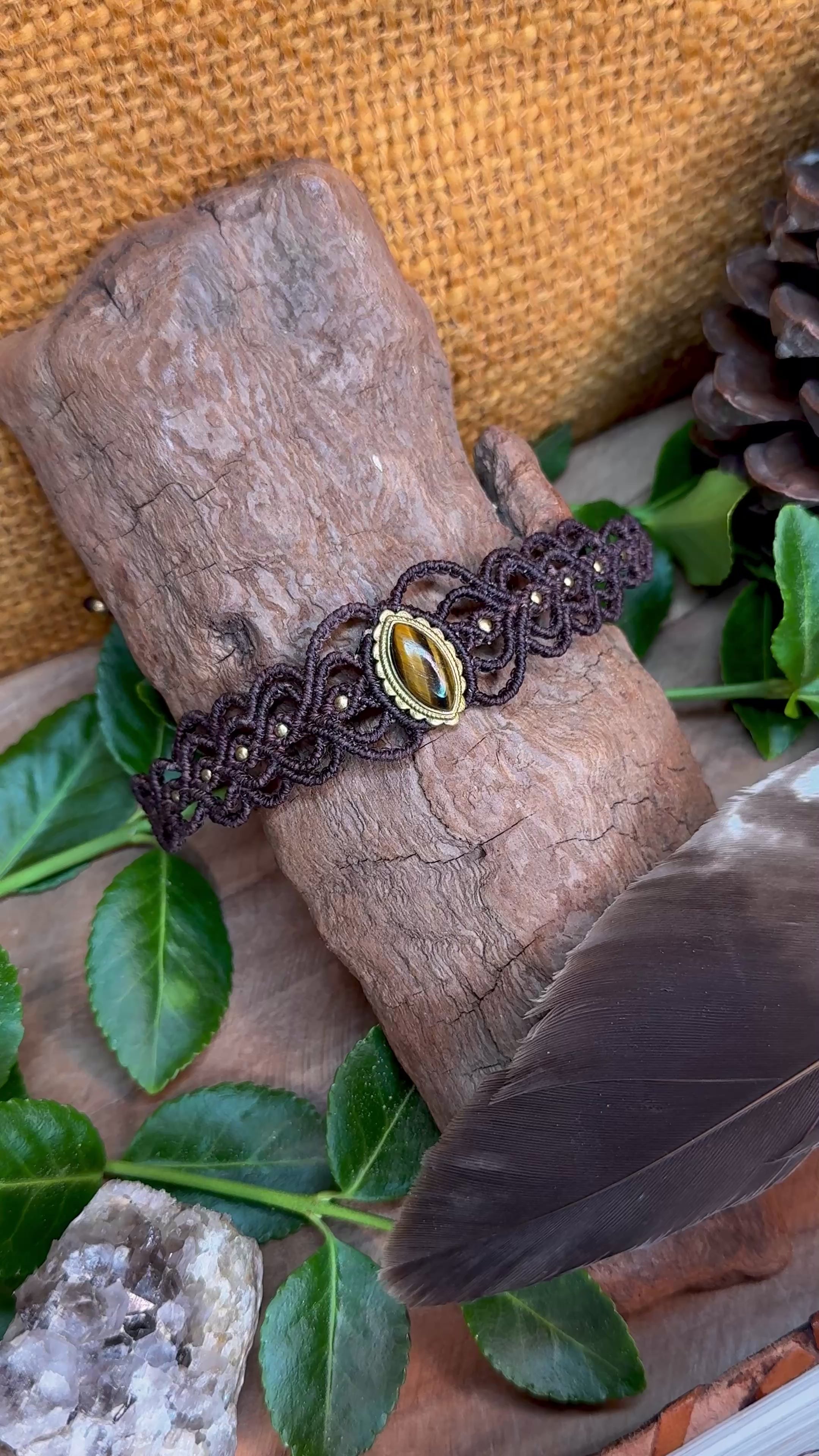 Tiger's eye stone bracelet
