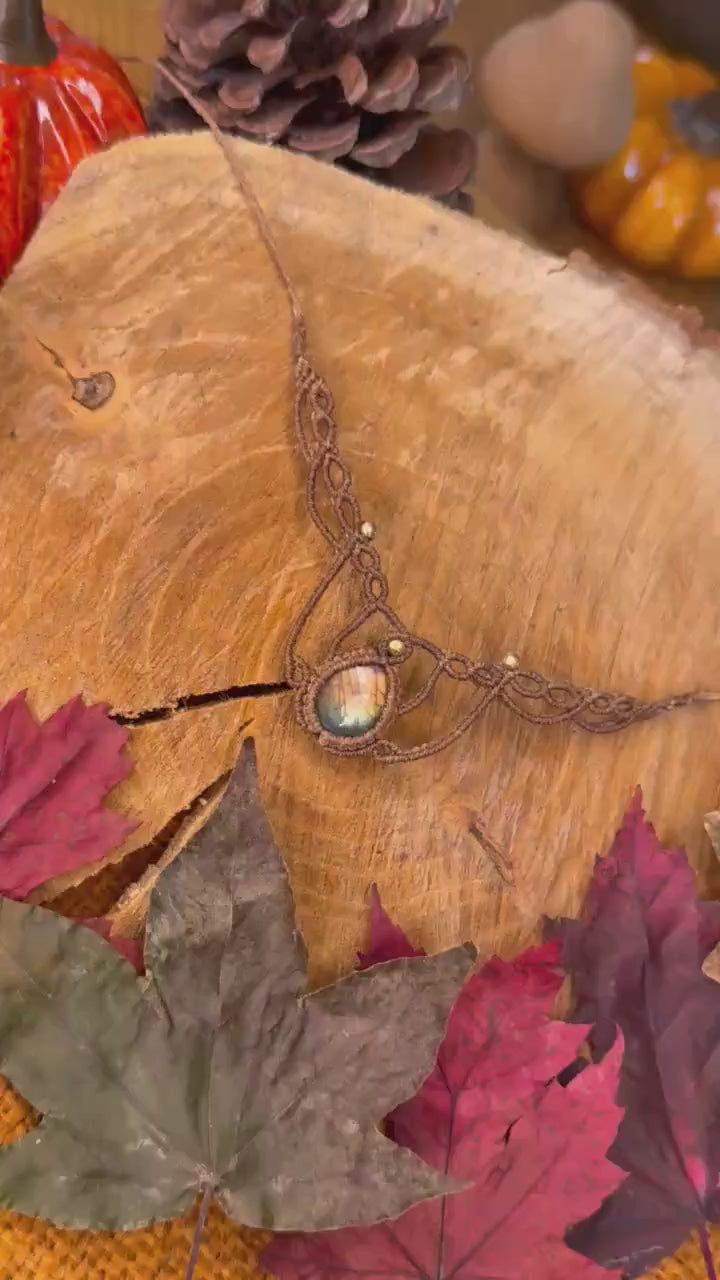 Collier / Tour de cou fait main micro-macramé avec pierre naturelle labradorite (Neckband-ras de cou) cadeau énergétique