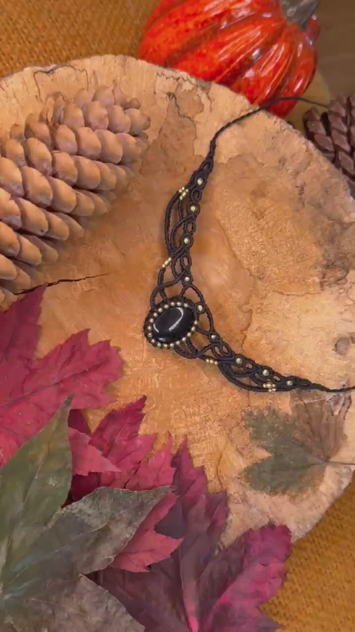 Collier / Tour de cou fait main micro-macramé avec pierre naturelle onyx noir (Neckband-ras de cou) collier hippie - collier bohème