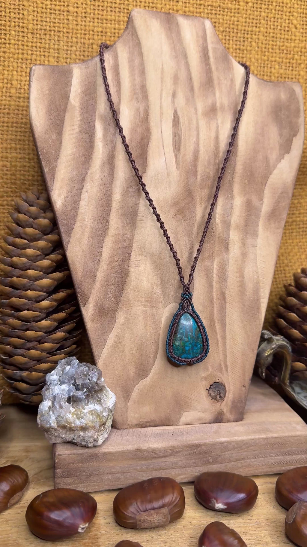 Necklace with a chrysocolla stone