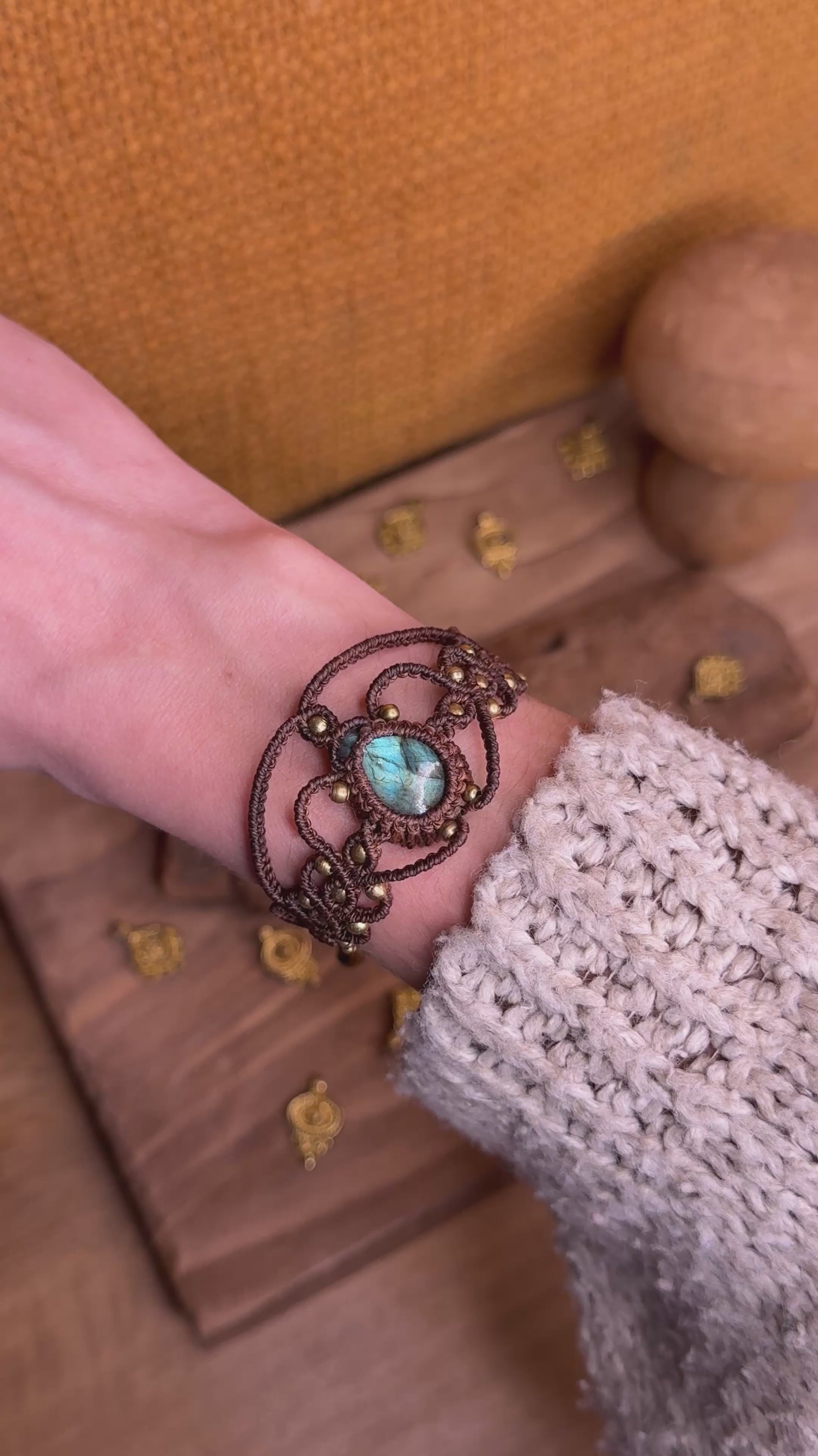 bracelet with a labradorite stone