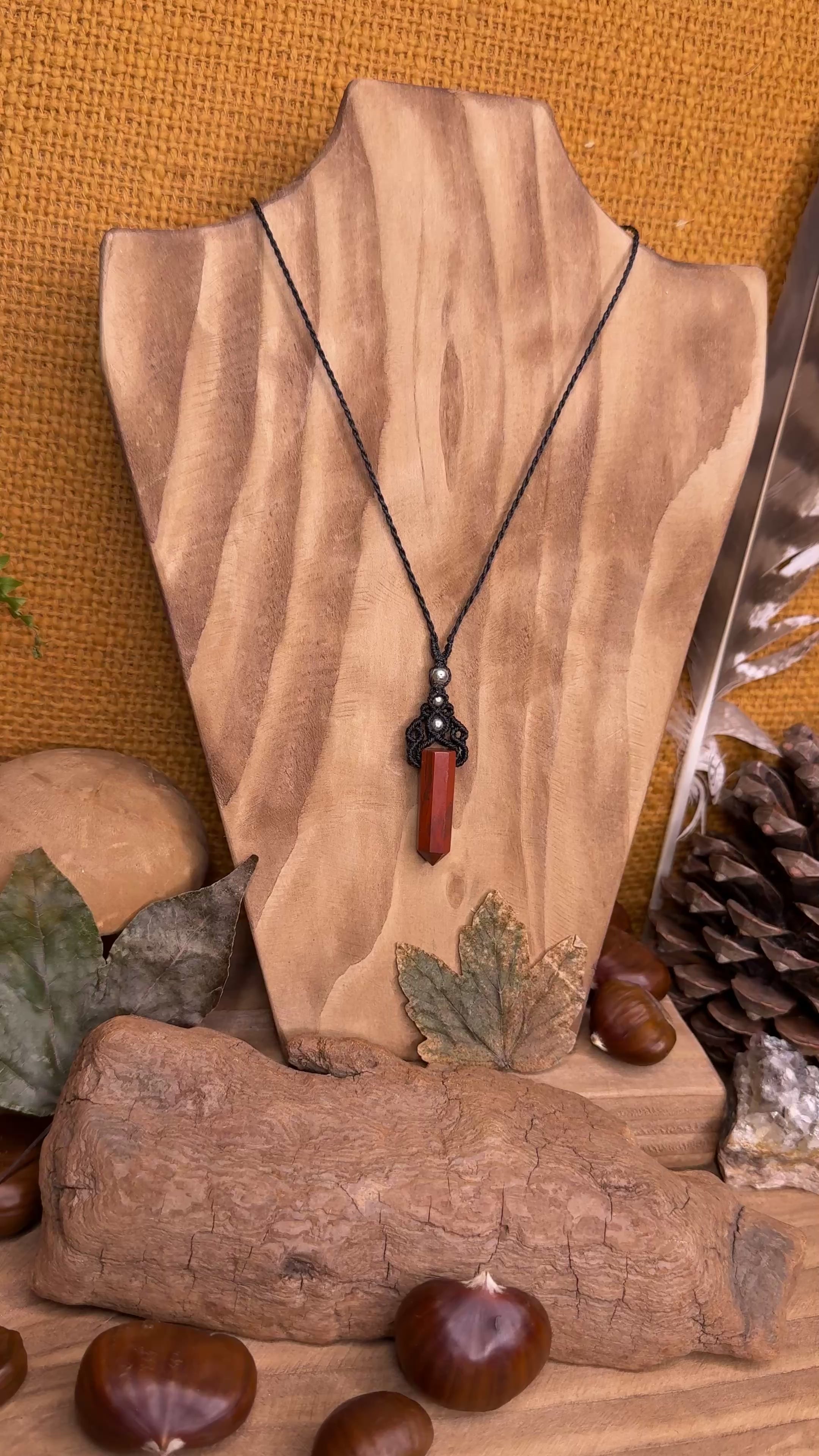 Collier • Pendule • Jaspe Rouge